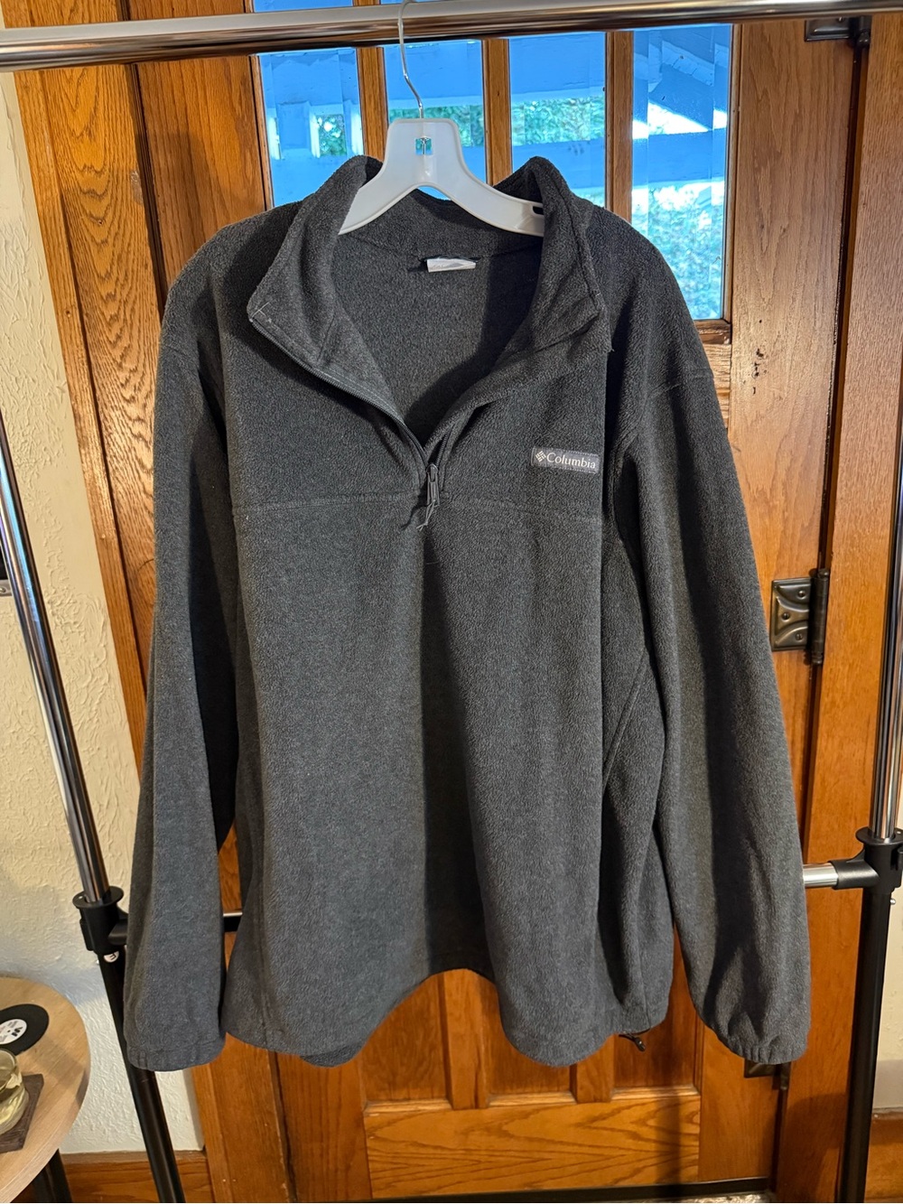 Columbia Charcoal Gray Fleece Pullover with Blue Accent